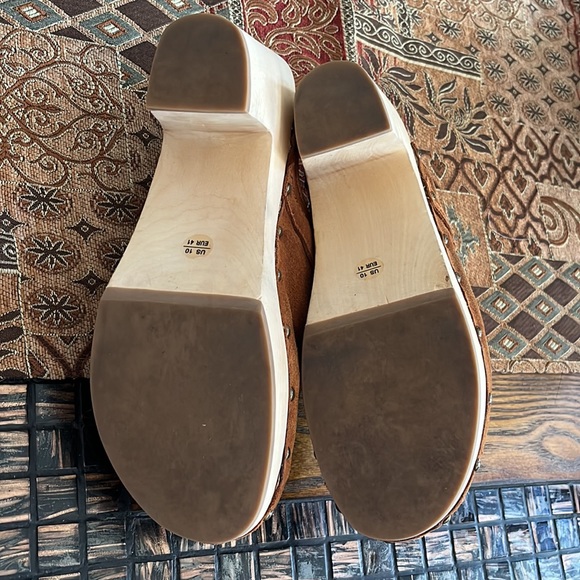 Gap suede studded wooden heel clogs size 10 - Picture 4 of 8